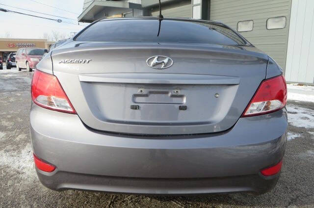 2016 Hyundai Accent SE