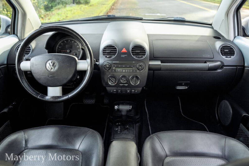 2010 Volkswagen New Beetle