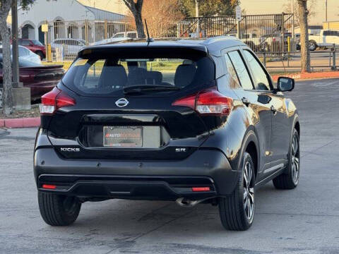2020 Nissan Kicks SR