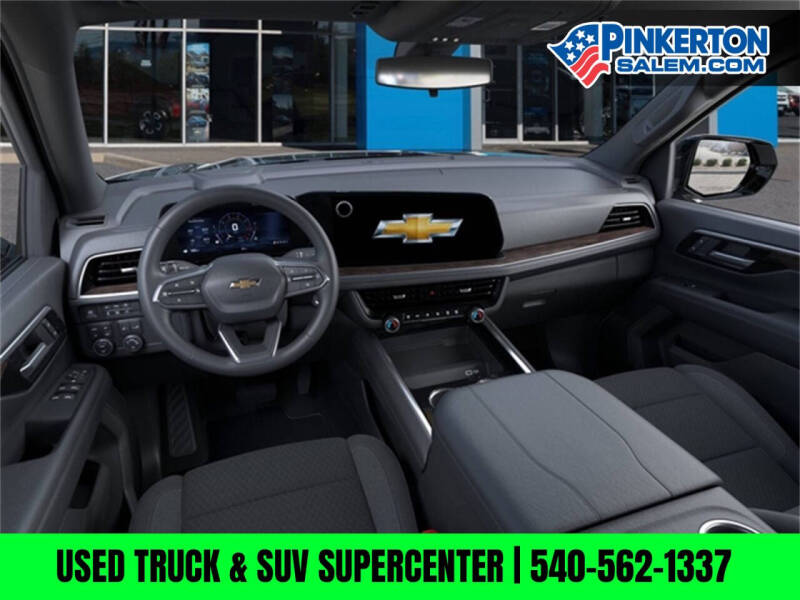 2025 Chevrolet Suburban LS