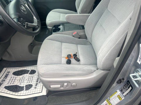 2015 Toyota Sienna