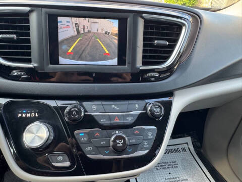 2018 Chrysler Pacifica Touring L