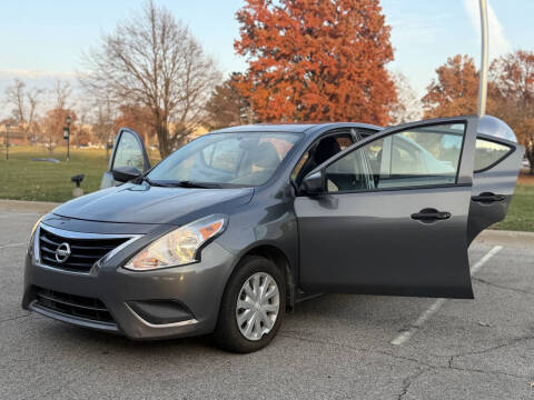 2019 Nissan Versa S Plus