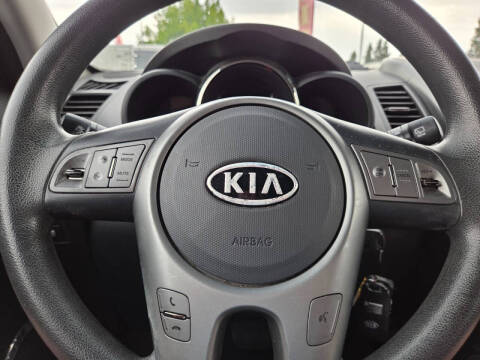 2011 Kia Soul +