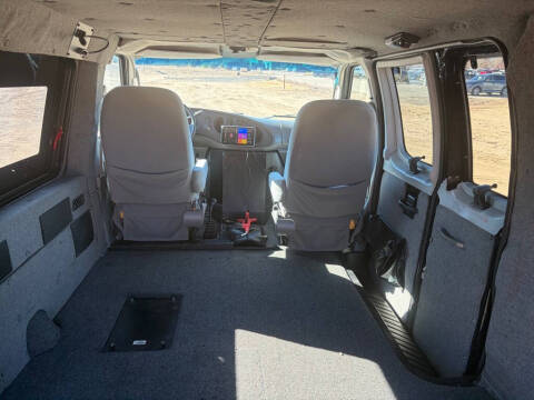 2004 Ford E-Series E-350 SD