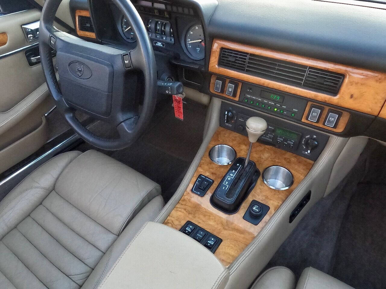 1991 Jaguar XJ-Series 44