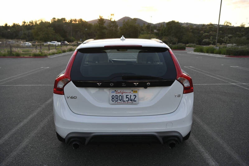 2018 Volvo V60 T5 Dynamic