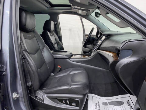 2020 Cadillac Escalade Luxury