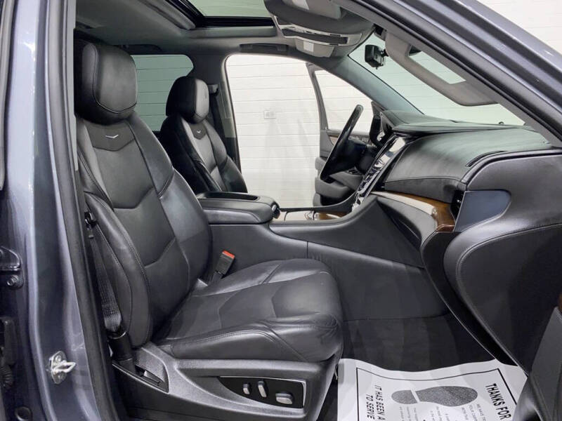 2020 Cadillac Escalade Luxury