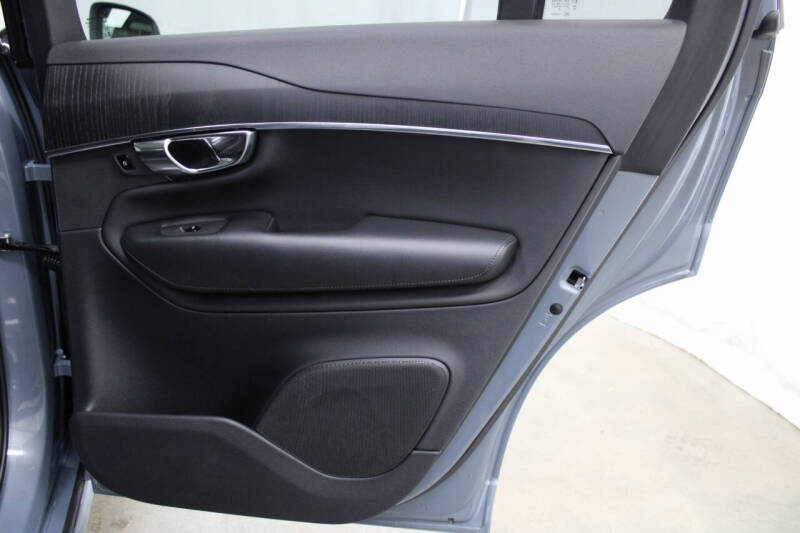 2020 Volvo XC90 T5 Momentum