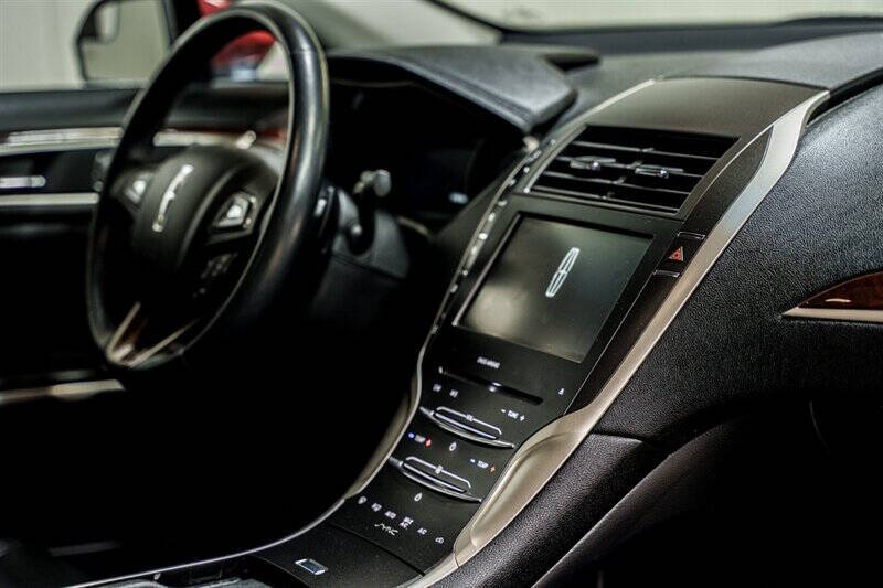 2016 Lincoln MKZ