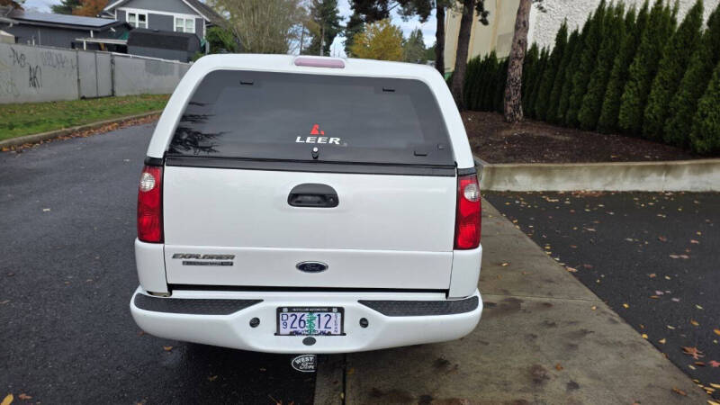 2004 Ford Explorer Sport Trac XLT