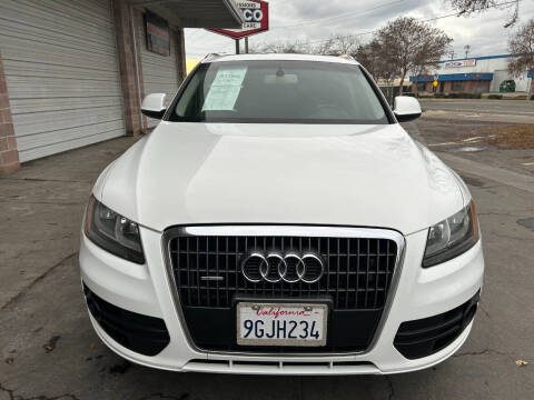 2011 Audi Q5 2.0T quattro Premium