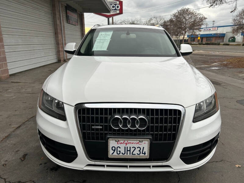 2011 Audi Q5 2.0T quattro Premium
