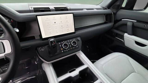 2025 Land Rover Defender 110 P300 S