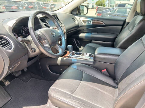 2013 Nissan Pathfinder Platinum