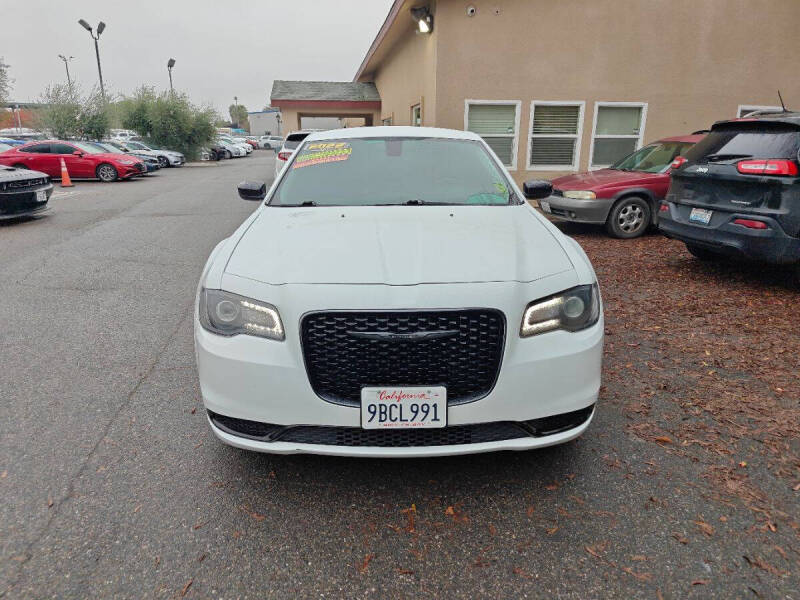 2022 Chrysler 300 Touring