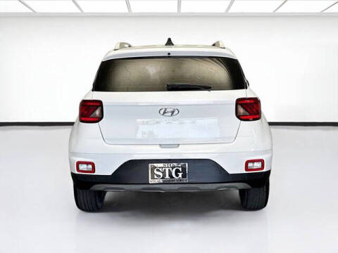 2022 Hyundai Venue SEL