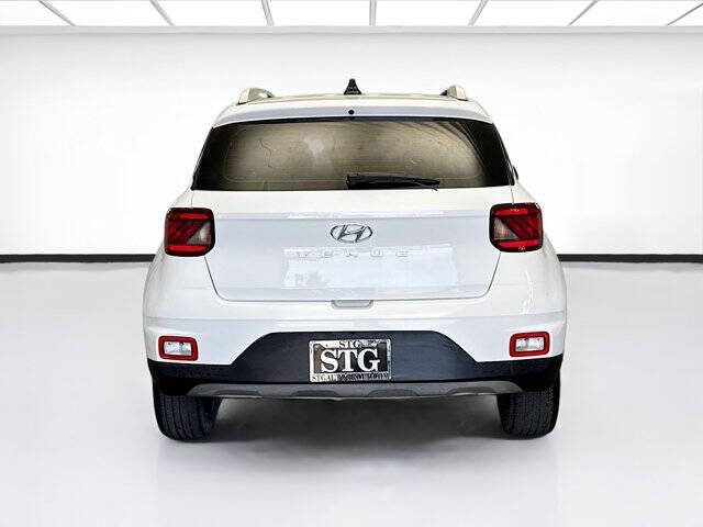 2022 Hyundai Venue SEL