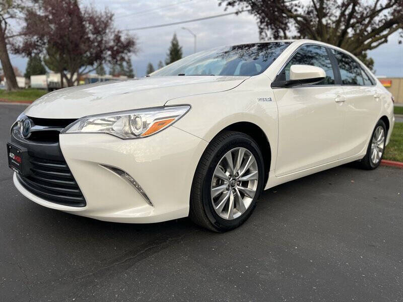 2017 Toyota Camry Hybrid XLE