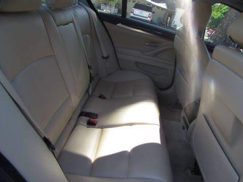 2015 BMW 5 Series 528i