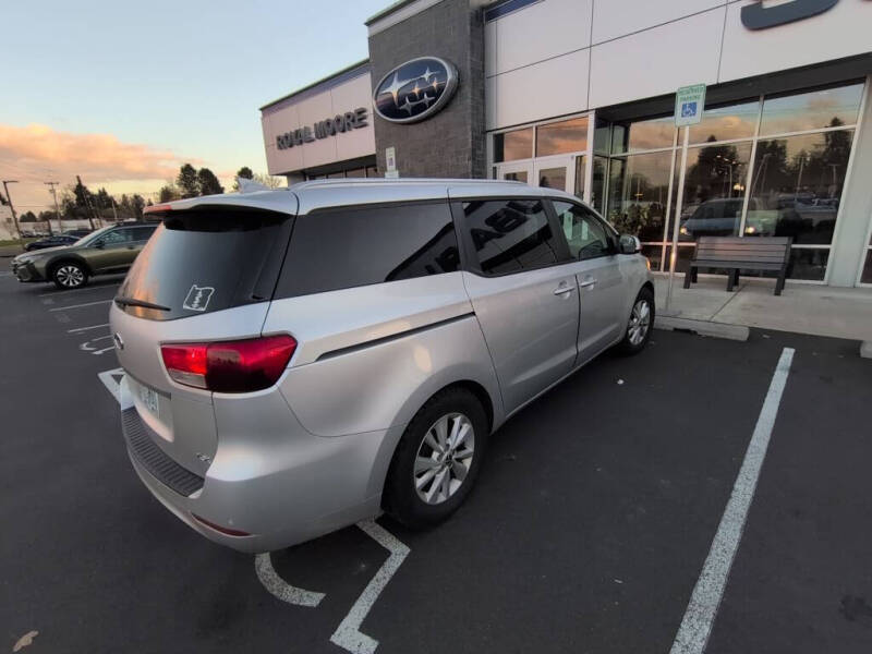 2016 Kia Sedona LX