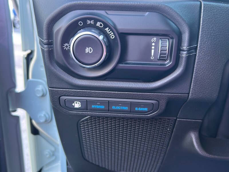 2024 Jeep Wrangler Sahara 4xe