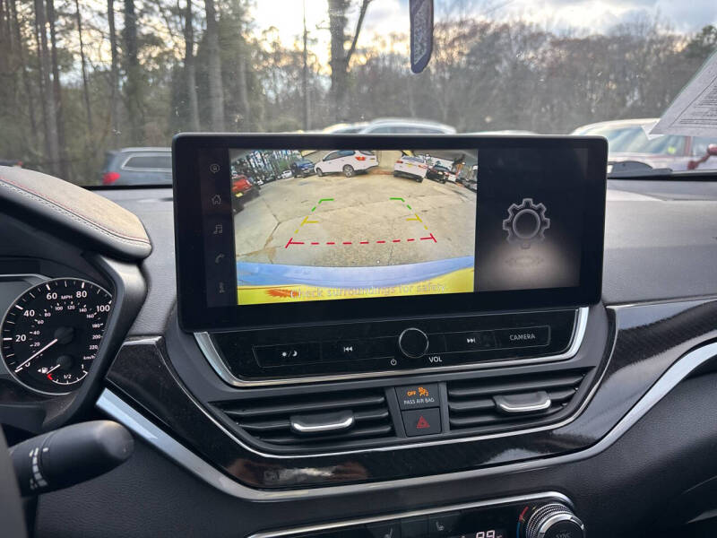 2025 Nissan Altima 2.5 SR