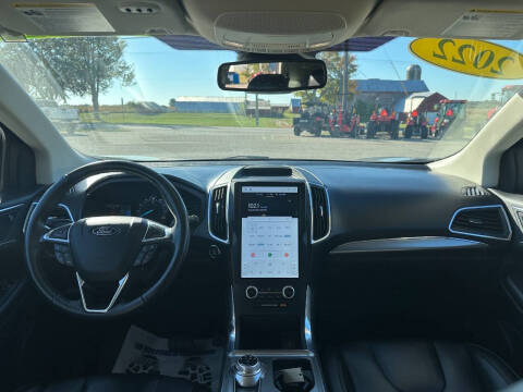 2022 Ford Edge Titanium