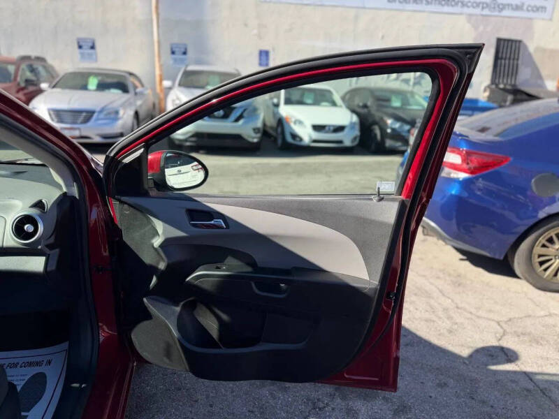 2019 Chevrolet Sonic LT Auto