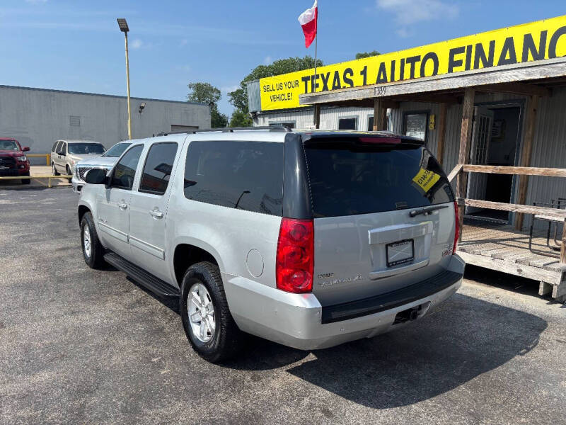 2011 GMC Yukon XL SLE