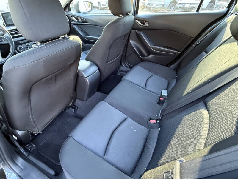 2015 Mazda MAZDA3 i Sport