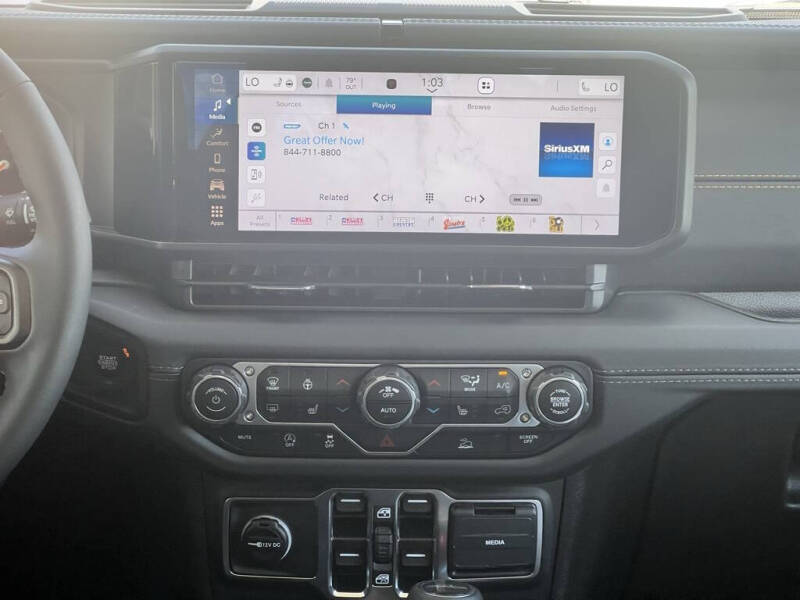 2025 Jeep Gladiator Sport