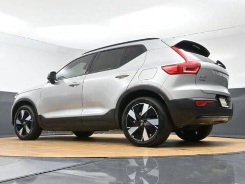 2025 Volvo EX40 Twin Core