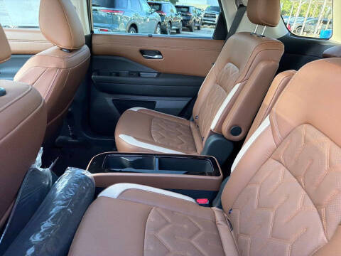 2026 Nissan Pathfinder Platinum
