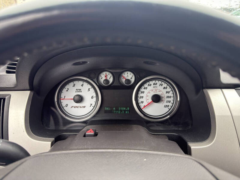 2009 Ford Focus SES