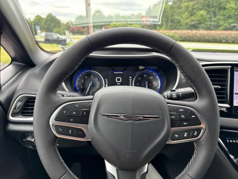 2026 Chrysler Voyager LX