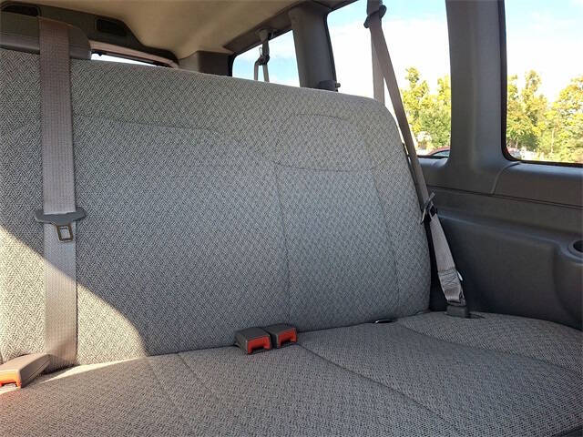 2025 GMC Savana LT 2500