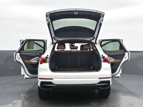 2022 Audi Q3 quattro S line Premium 45 TFSI