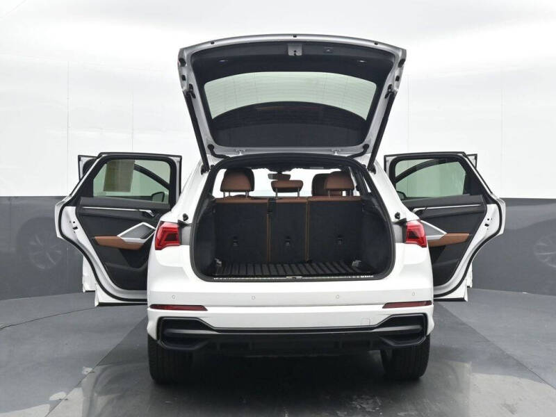 2022 Audi Q3 quattro S line Premium 45 TFSI