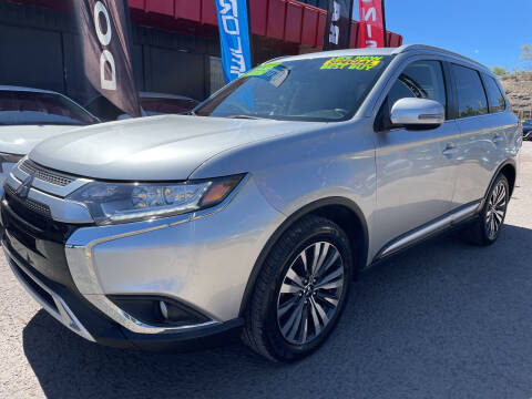 2020 Mitsubishi Outlander for sale at Duke City Auto LLC in Gallup NM