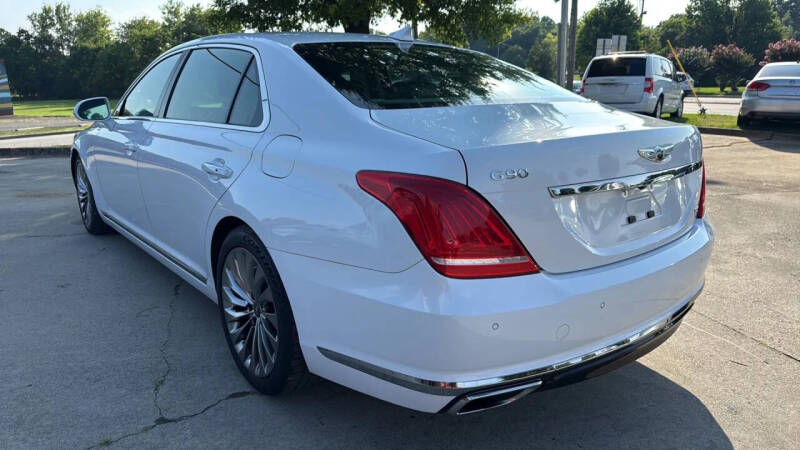 2017 Genesis G90