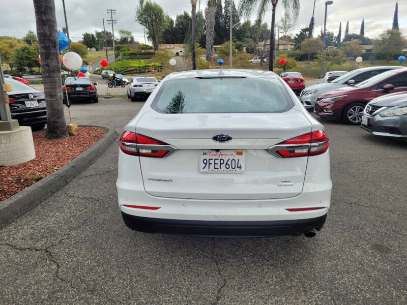 2020 Ford Fusion SE