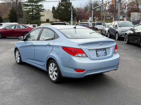 2013 Hyundai Accent GLS