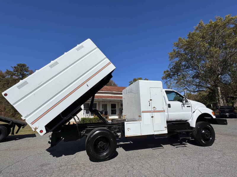 2005 Ford F-750 Super Duty