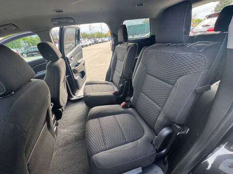 2017 GMC Acadia SLE-2