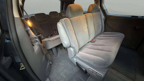 2005 Dodge Grand Caravan SE