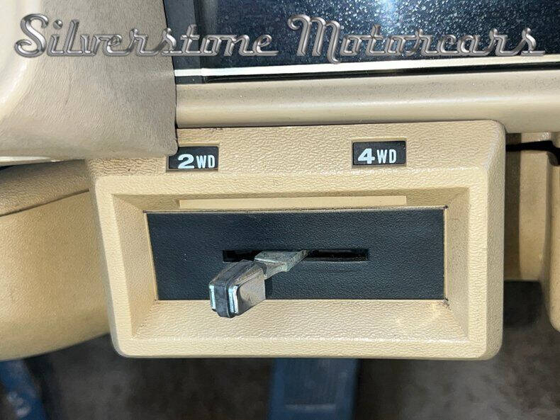 1989 Jeep Grand Wagoneer