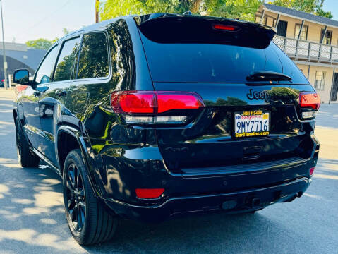 2017 Jeep Grand Cherokee Laredo E