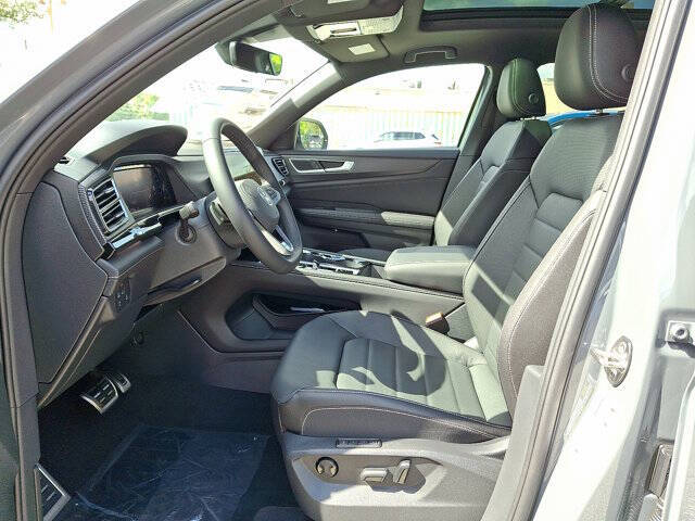 2026 Volkswagen Atlas Cross Sport SEL R-Line Black 4Motion